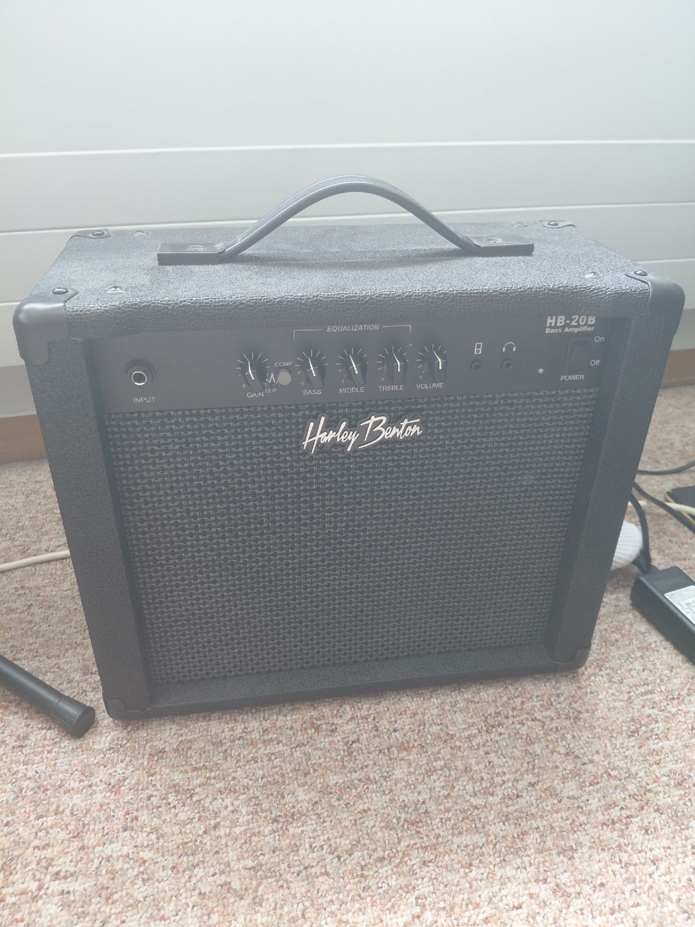 Harley Benton Strumenti musicali: Superbe basse électrique 4 cordes Sunburst – Nuovo (secondo la descrizione) da Gland venduto da fio_nyd7 2