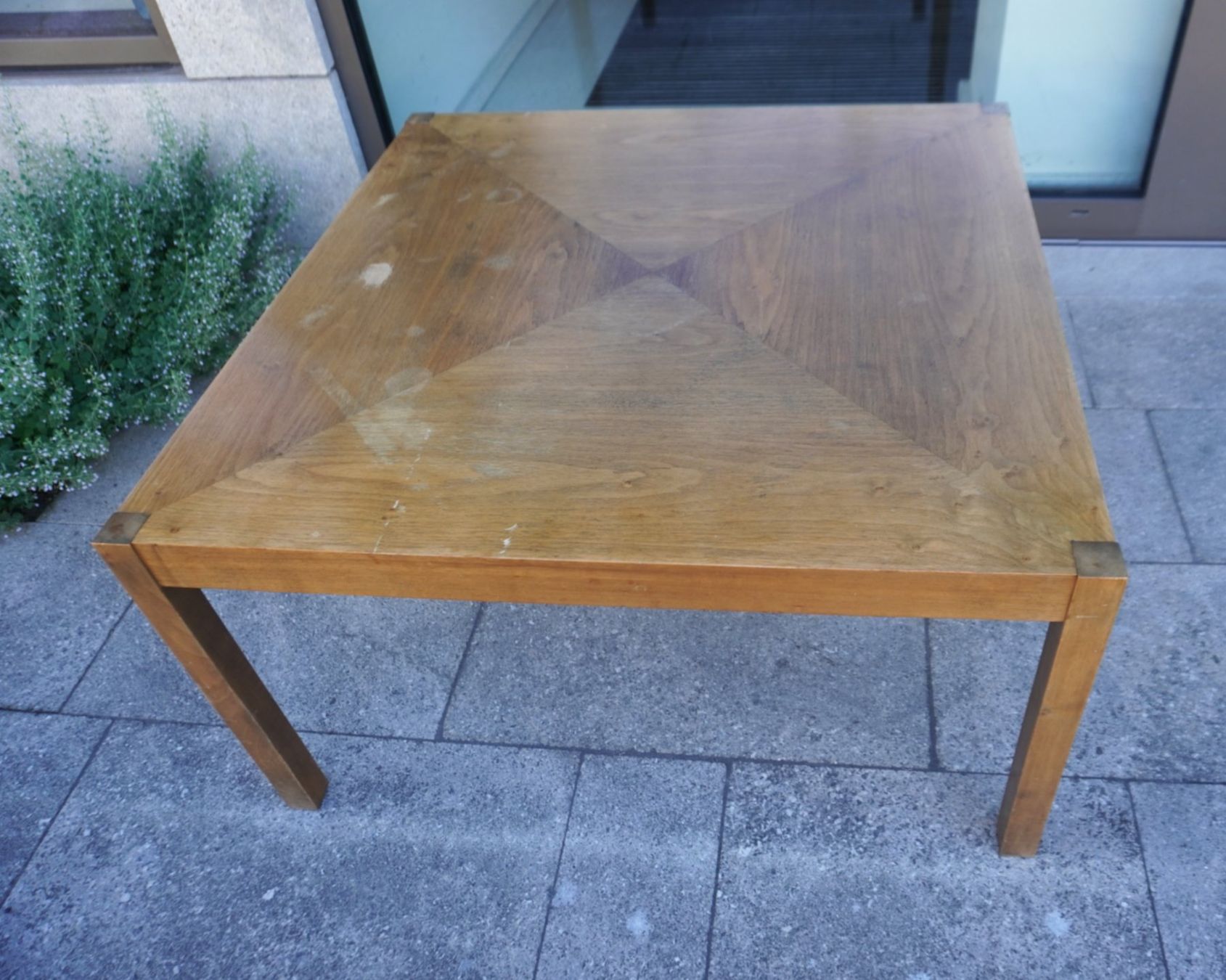 Tavoli: Quadratischer Tisch aus Holz MA355 – Usato da Basel venduto da B.W.B.
