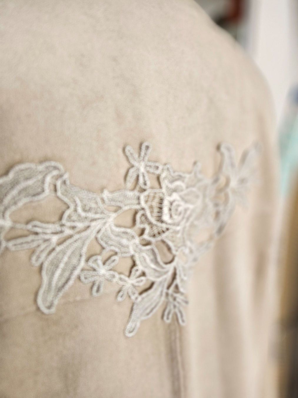 Giacche: Veste / Blouson velours lisse 44/46 – Usato da Cheyres venduto da Karine-Schweiz 4