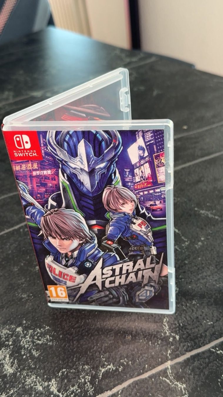 Nintendo Jeux: Astral Chain (Switch) – D'occasion à Frauenfeld par tobiaskoestli1