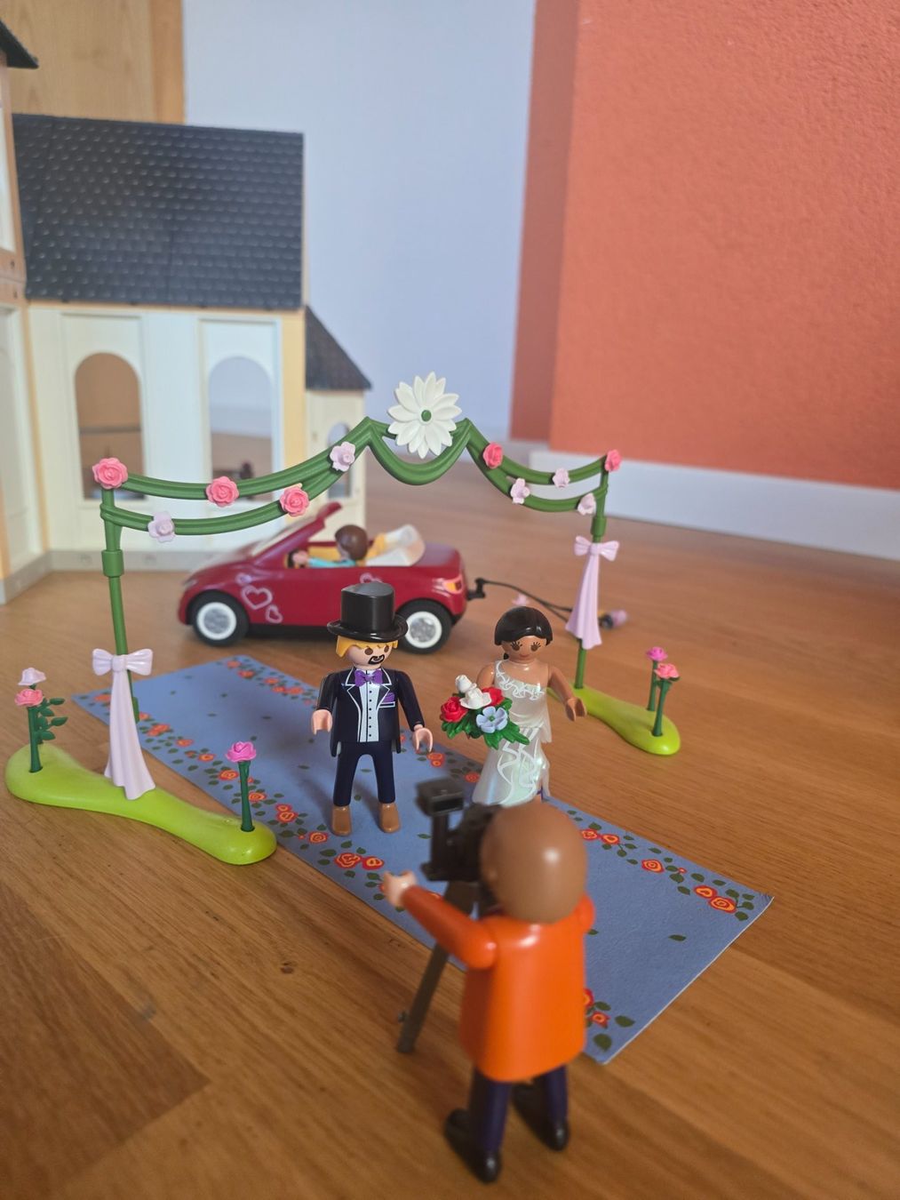 Playmobil Giocattoli: Playmobil Kirche mit Hochzeitspaar Starter Pack 71077 – Usato da Diepoldsau venduto da komando2 4