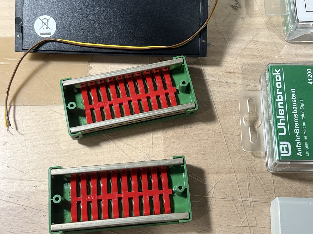 Modellini di ferrovie: Div Elektronik Bausteine – Usato da Dübendorf venduto da Troggy 1