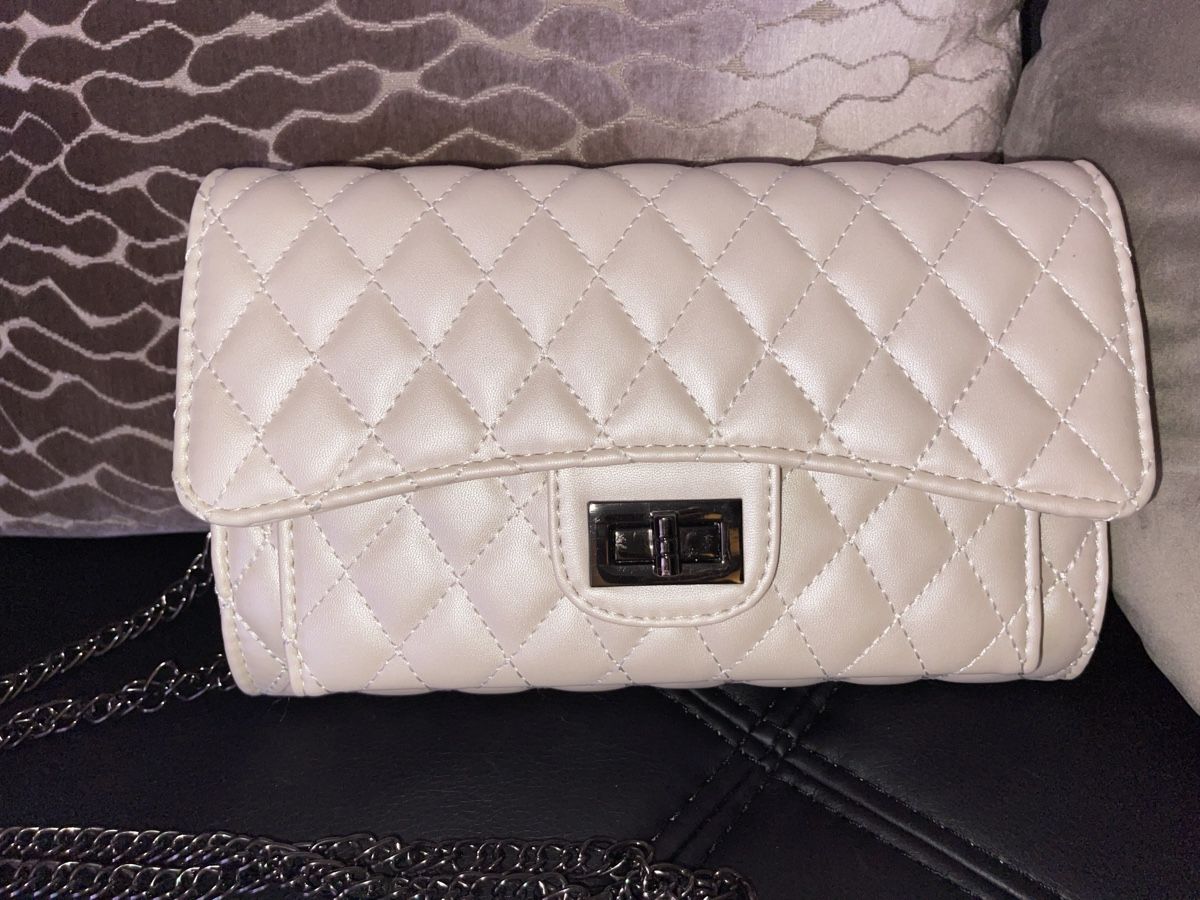Sacs femmes: creme Handtasche – Neuf (Voir description) à Wallisellen par mel.sinta