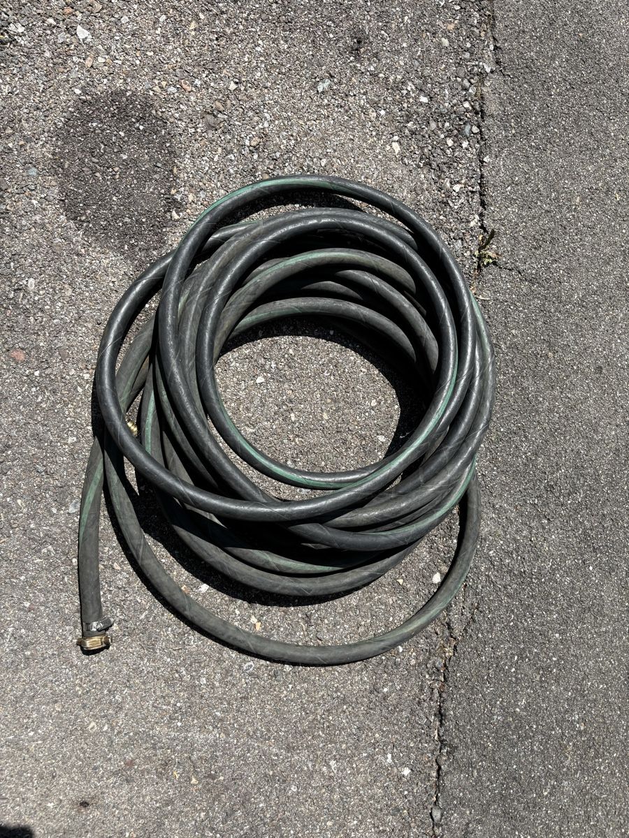 Tubi & Tubi flessibili: Gartenschlauch mit Messinganschluss – Usato da Dübendorf venduto da mba_5yvw