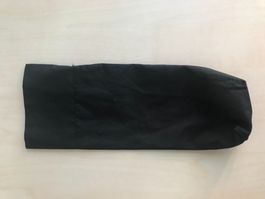 Schwarze Schutzhülle für kleinen Taschenschirm