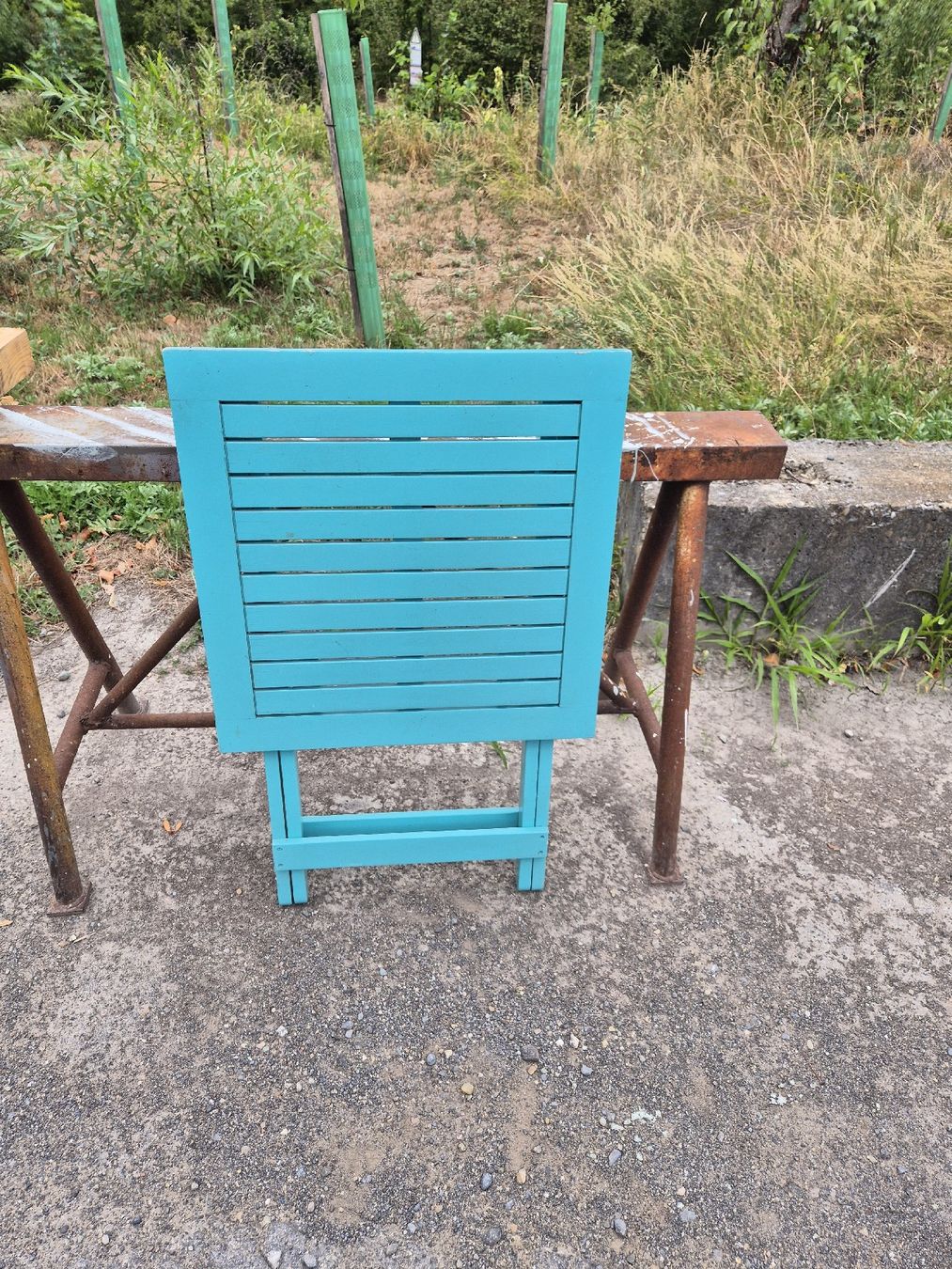 Tische: Garten Tisch (Farbe Türkis) – Gebraucht aus Auenstein von Schwammbi1992 2