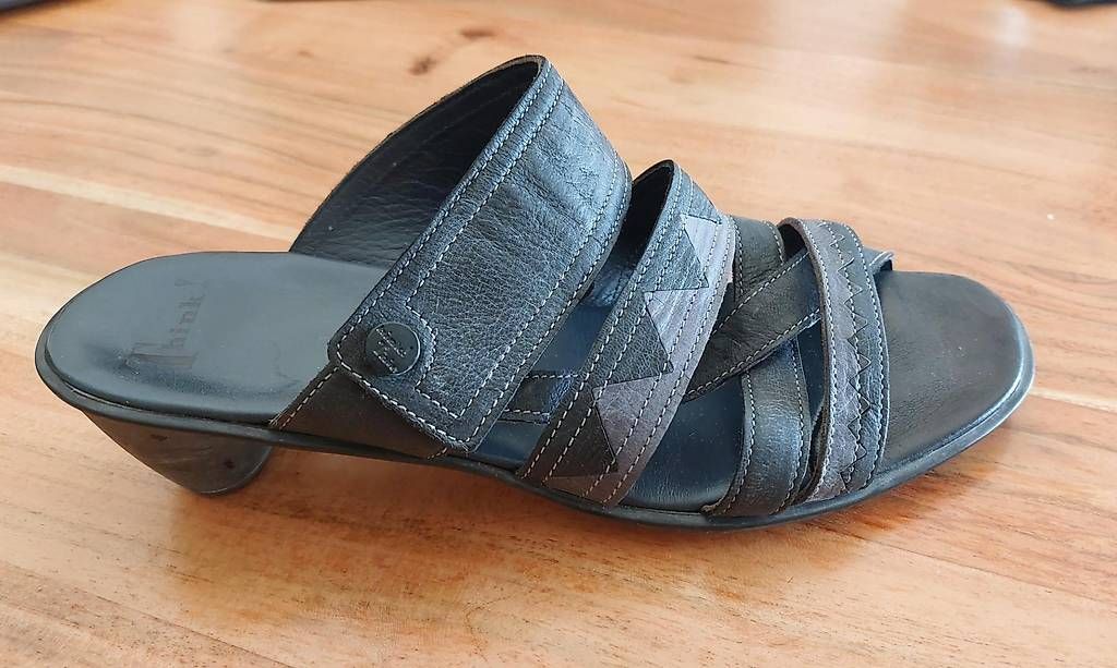 Scarpe da uomo: Sommerschuhe echt Leder, Gr. 42, Marke Think – Usato da Basel venduto da hbe_6gsv 1