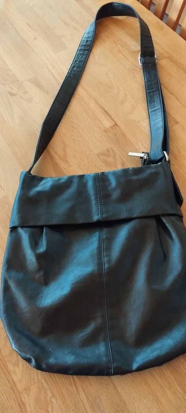 Zwei Taschen für Damen: Damen Tasche von Zwei  – Gebraucht aus Mörel von MJoaoCosta