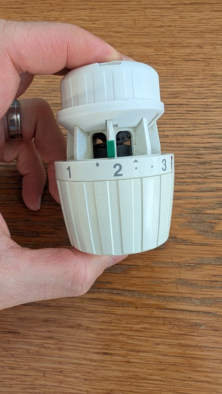 Radiatori: Danfoss Thermostatkopf – Usato da Kirchdorf AG venduto da Reto2005 1