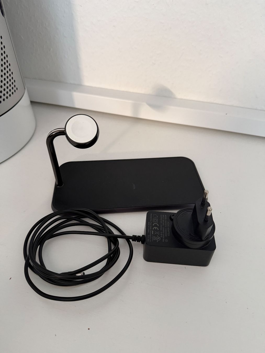 Ladegeräte: 3 in 1 Wireless Charger  Schwarz – Gebraucht aus Basel von morochadelsur 1