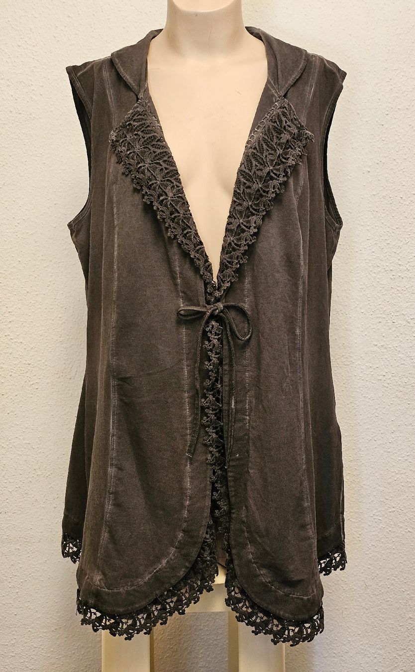 Ulla Popken Gilet & Giacche senza maniche: Ulla Popken Damen Longweste Grau Spitze Gr. 46/48 – Usato da Urdorf venduto da ole_mrp9 8