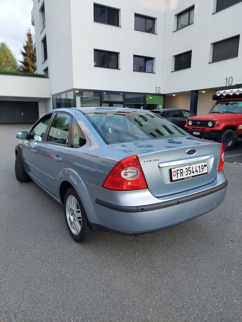 Ford Autos: Focus Sedan 2.0 98.000km – Defekt aus La Roche FR von dha_jm5b 2