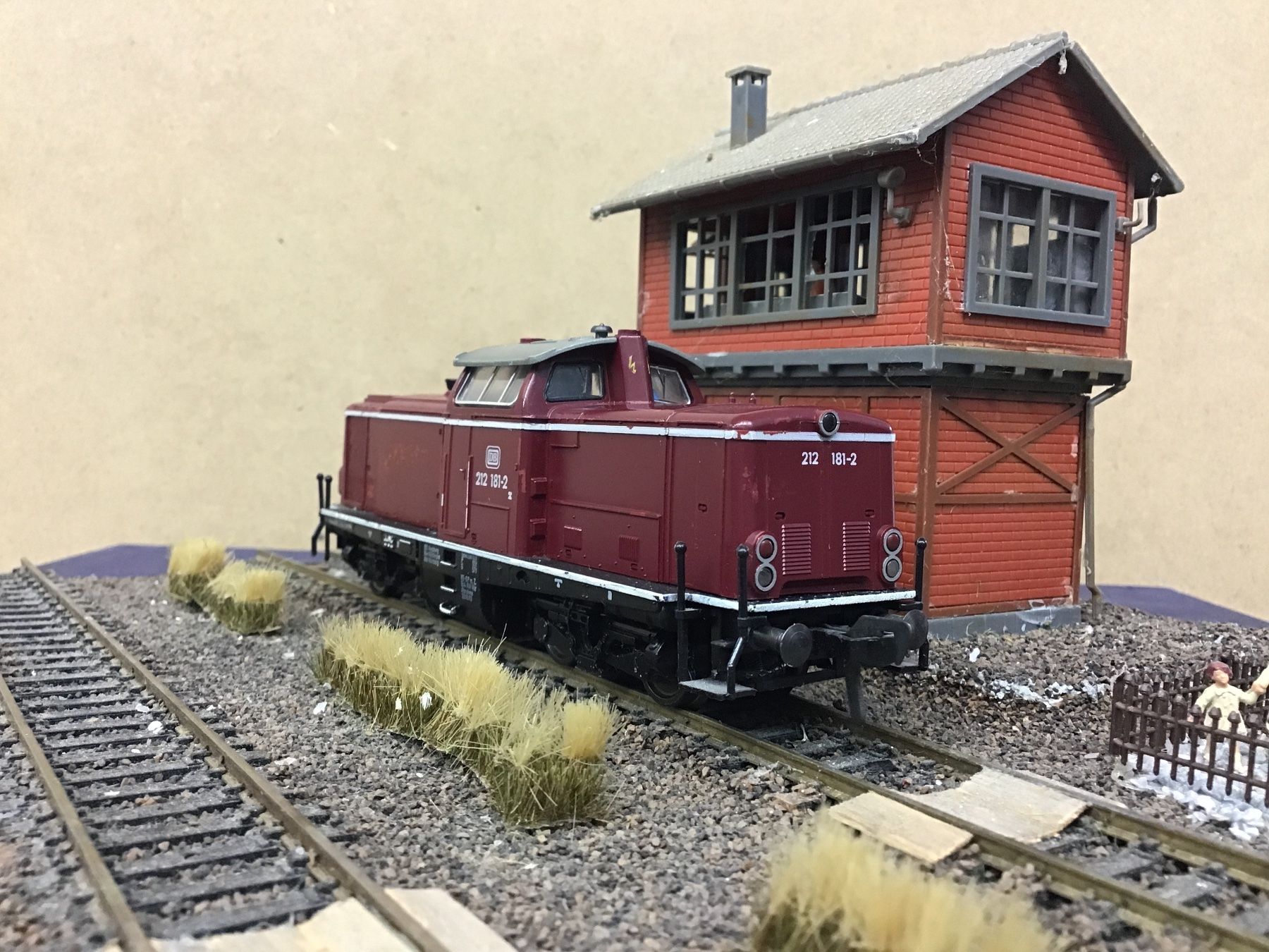 Fleischmann Modellini di ferrovie: FLEISCHMANN H0 Diesellok BR 212 181-2 DB – Usato da Männedorf venduto da Modelle-aller-Art 2