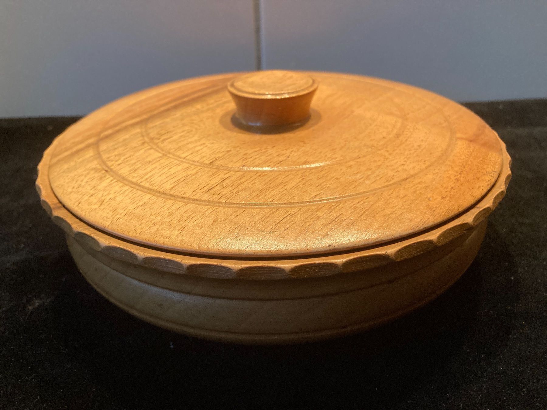 Schmuckkästen: Schöne Holz - Schatulle mit Deckel – Gebraucht aus Zürich von Chaeffeler