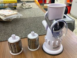 (143 ) Livington Sumo Slicer Trommelreibe /Gemüseschneider
