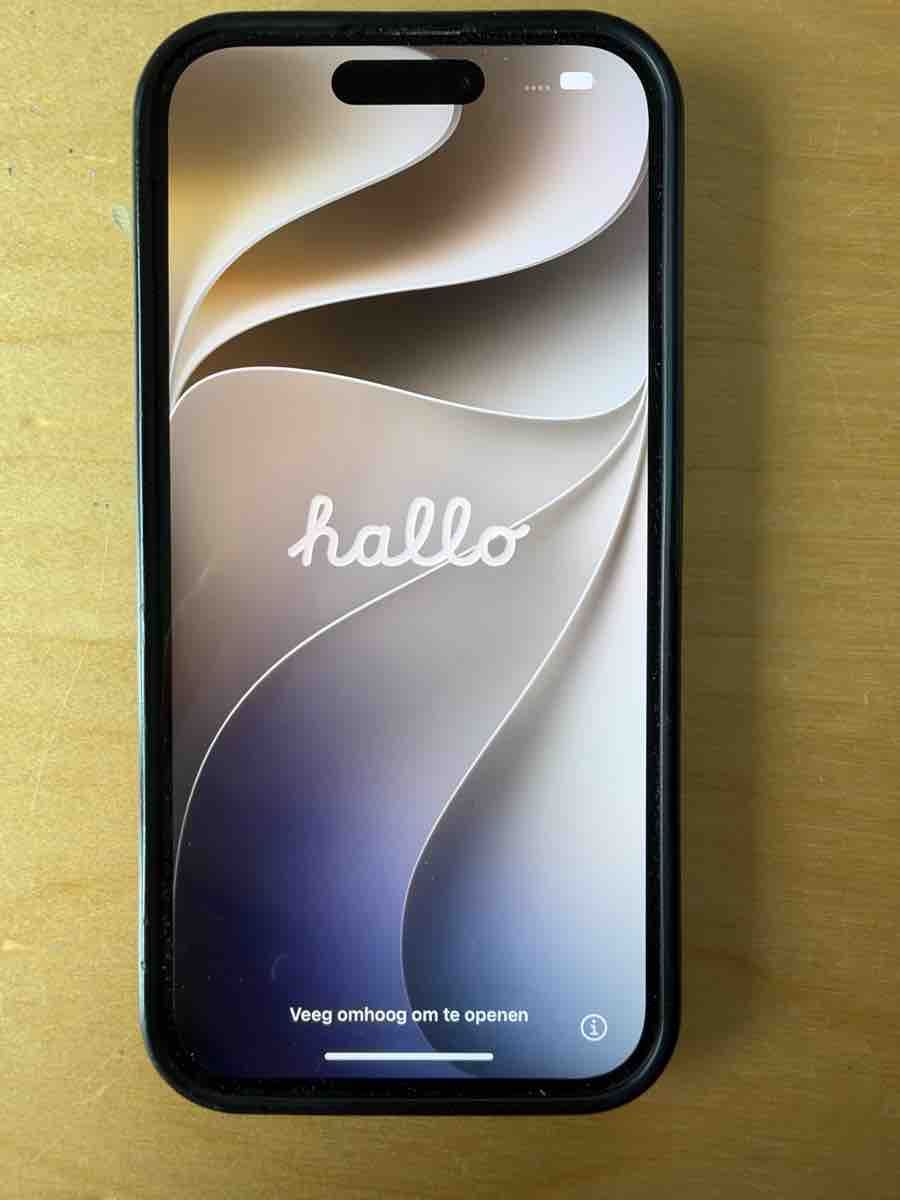 Apple Handys / Smartphones: Apple iPhone 15 Pro 128GB – Gebraucht aus Zürich von involatus