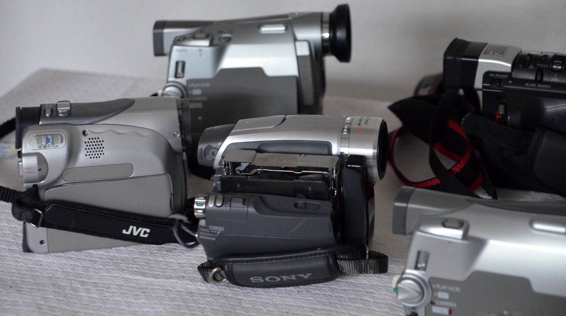 Videocamere: 8 x Camcorder MiniDv caméscope – Difettoso da Collonges venduto da arashee 4
