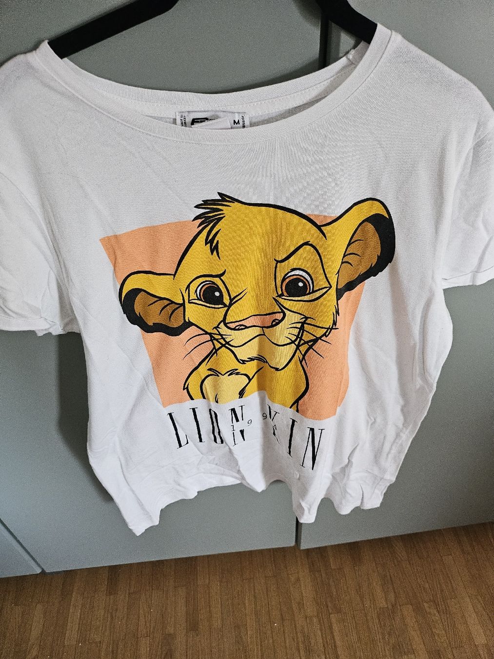 T-shirt: T-shirt Simba – Nuovo (secondo la descrizione) da La Tour-de-Peilz venduto da mar_2r26