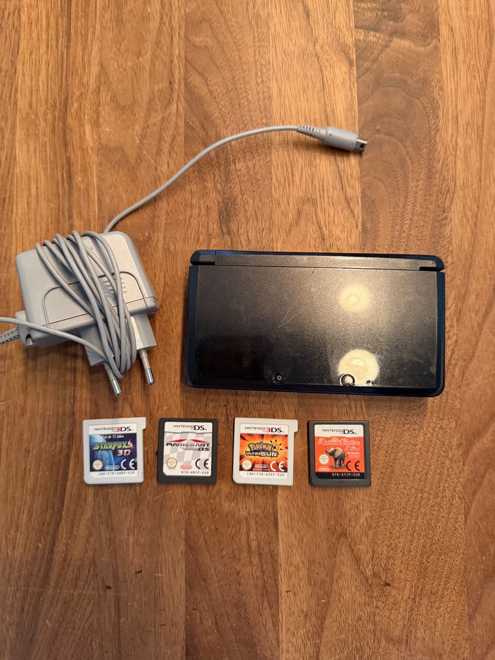 Nintendo Console: Nintendo 3DS + Spiele Bundle inkl. Ladegerät – Usato da Zürich venduto da SuguShop