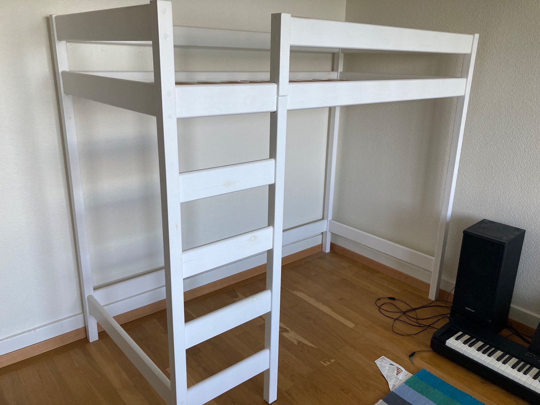 Letti: Lit mezzanine avec matelas – Usato da Neuchâtel venduto da jopro