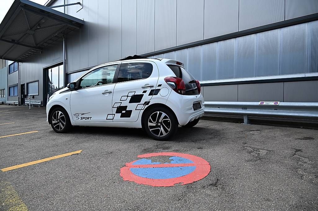 Peugeot Automobili: Peugeot 108 1.2 VTi 82PS – Usato da Bäretswil venduto da Saskia_03 2