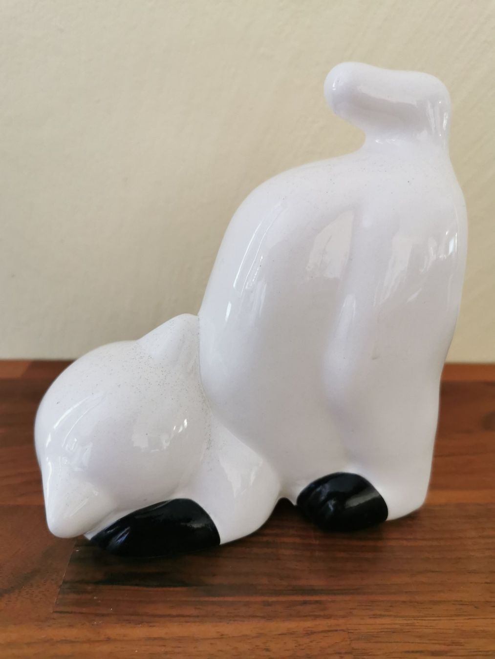 Statuette: Figur Katze / Katzenfigur weiss mit schwarzen Pfoten – Usato da Boniswil venduto da Totomat-Lady2 2