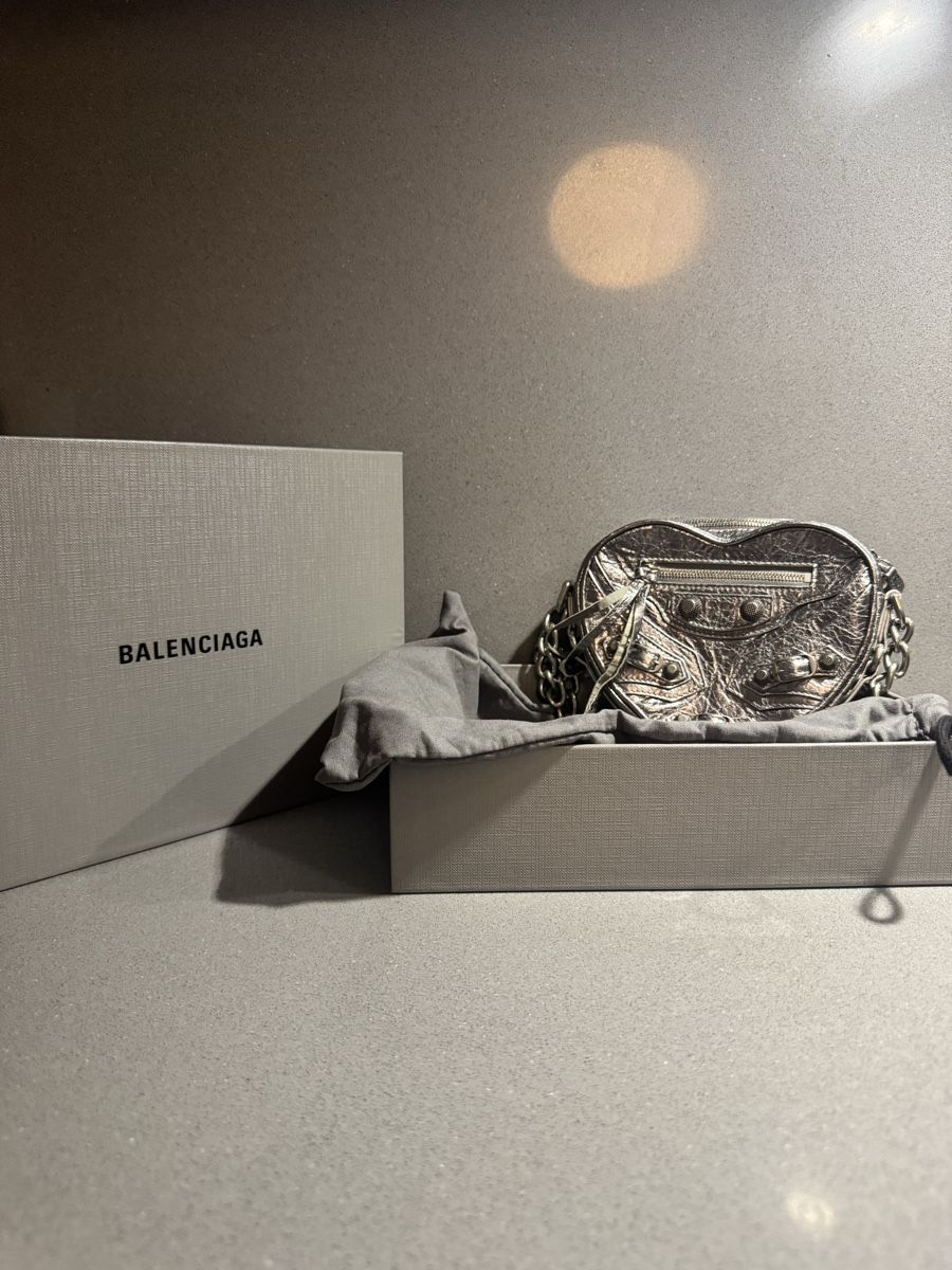 Balenciaga Taschen für Damen: Balenciaga  – Neu und originalverpackt aus cadempino von fio_cbt9 5