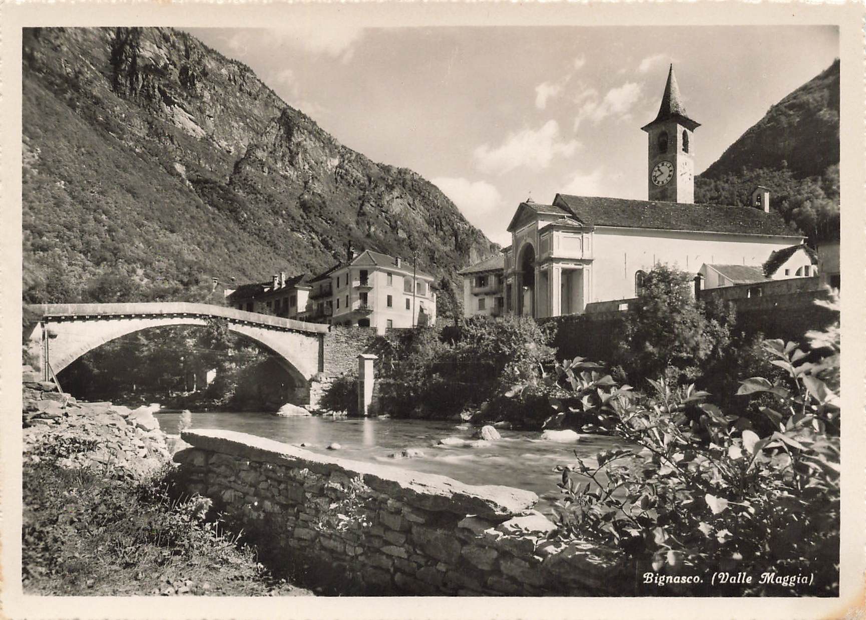 Cartoline postali: Bignasco (TI) Valle Maggia Ponte e paese – Usato da Biasca venduto da Blenio71