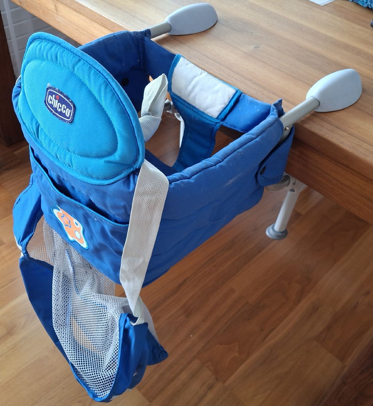 Set di tavolo e panche: Tischsitz für Kleinkind – Usato da Goldach venduto da kle_mt8w