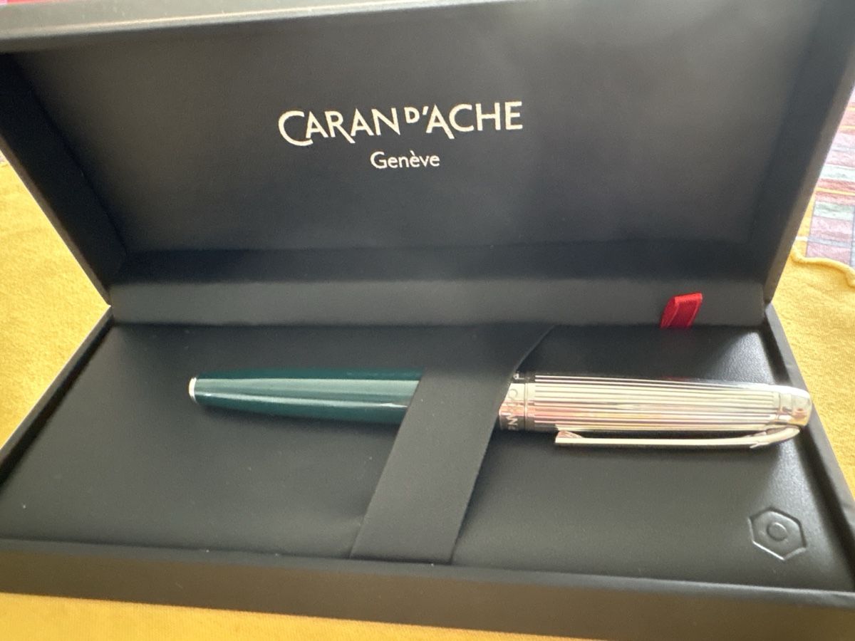 Caran D'Ache Penna & Evidenziatori: Caran d'Ache  Collection  bicolor – Nuovo (secondo la descrizione) da Lugano venduto da Edera49