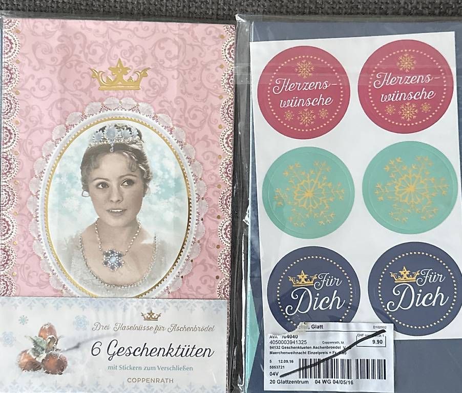 Sticker: Geschenk Tüte  – Nuovo e nell'imballaggio originale da Zürich venduto da coolcow
