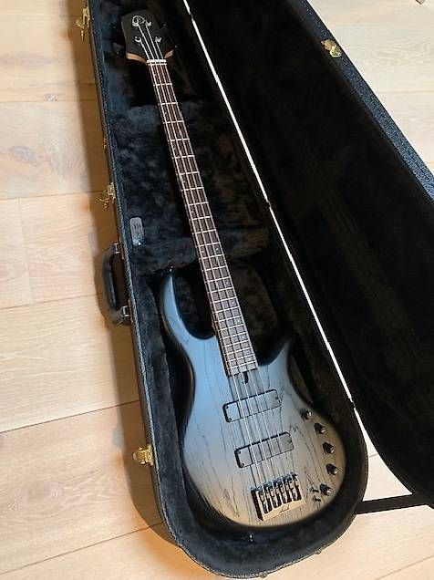 Musikinstrumente: Elrick E volution 4- Bass Guitar -Mint – Gebraucht aus Begnins von yin_2k7m 3