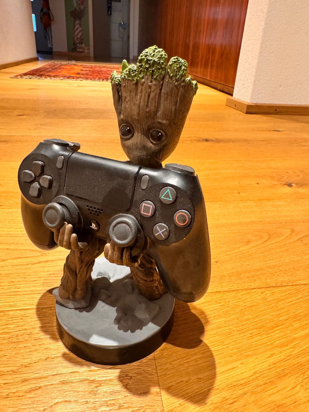Supporti a parete: Groot Controller Halterung Ps4 – Usato da Zofingen venduto da miwehr