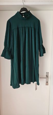 Kleid Tannengrün in der Gr. XL = 44 NEU