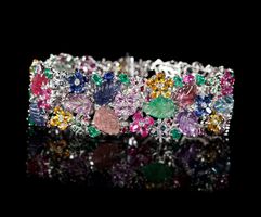 Armband 18 kt WG, 55.80ct. gemischte Edelsteine & Diamanten