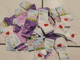 32 Stück Babysocken Gr. 0 (17-18)
