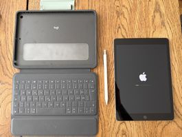 Apple iPad 9. Generation mit Tastatur und Stift (ohne Kappe)