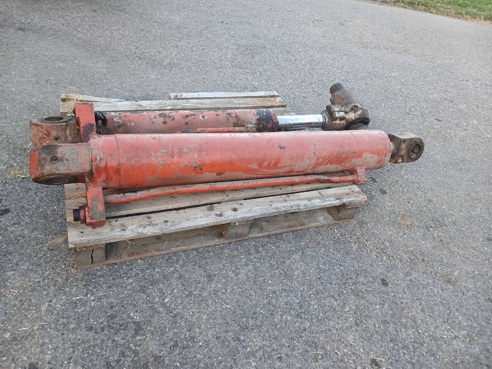 Altre forniture industriali: Hydraulikzylinder  – Usato da Krinau venduto da P.grob 1
