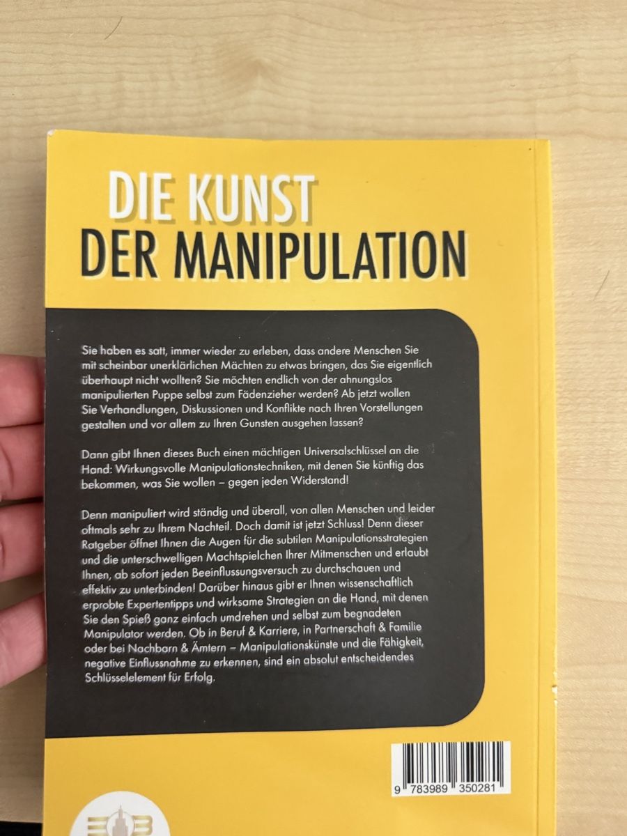 Bücher: Die Kunst der Manipulation  – Gebraucht aus Sennhof von furkanAlb 1