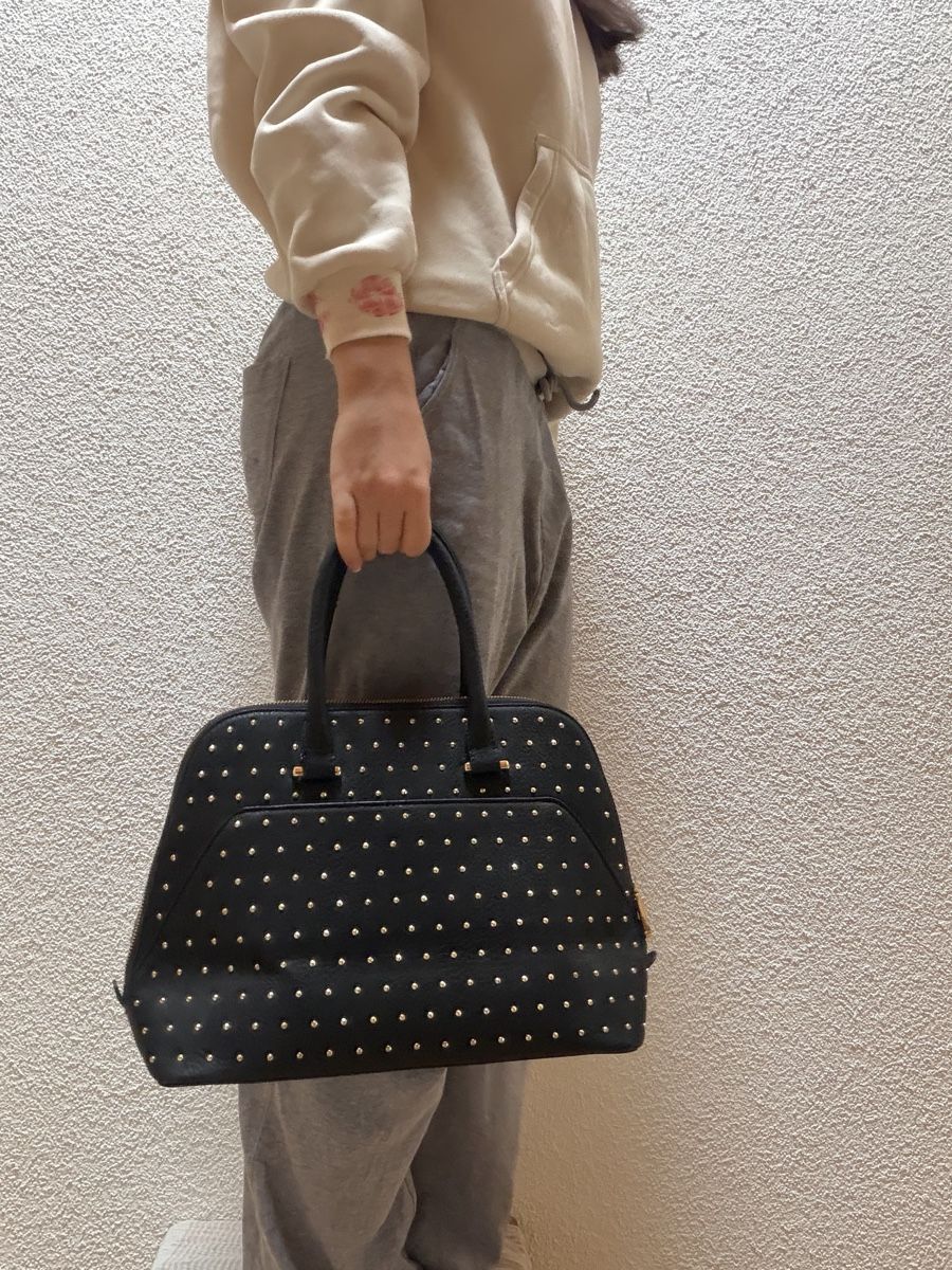 Borse da donna: Stylish Black Handbag with Gold Studs – Nuovo (secondo la descrizione) da Rebstein venduto da lot_k6yk 3