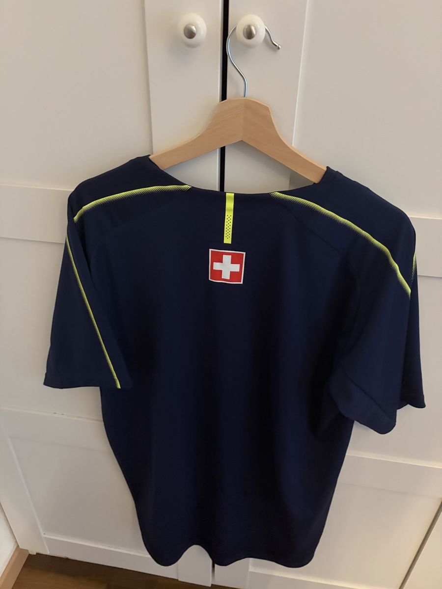 Schweizer Nati Canottiere & Pantaloni: Schweiz Shirt XL – Usato da Grenchen venduto da lyn_8w2w 2