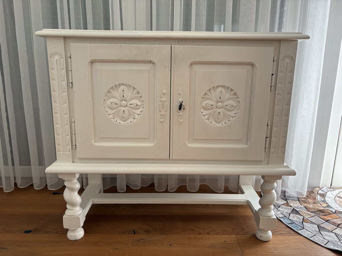 Buffets: Weisses Sideboard Vintage – D'occasion à Olten par KMD