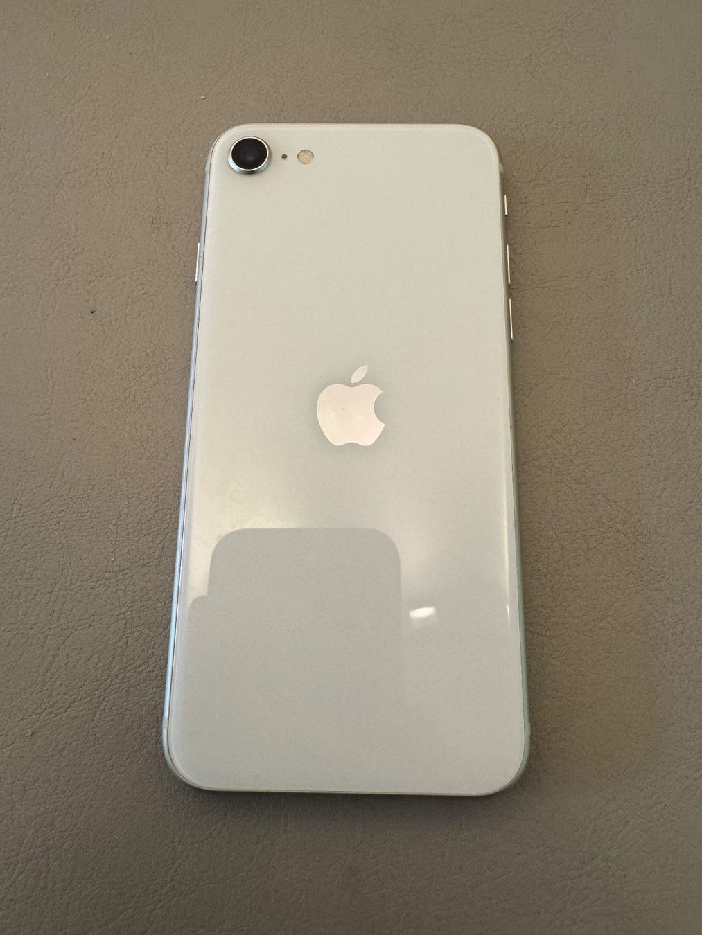 Apple Telefoni cellulari / Smartphones: iPhone SE 2022 – Usato da Adliswil venduto da Busys 3