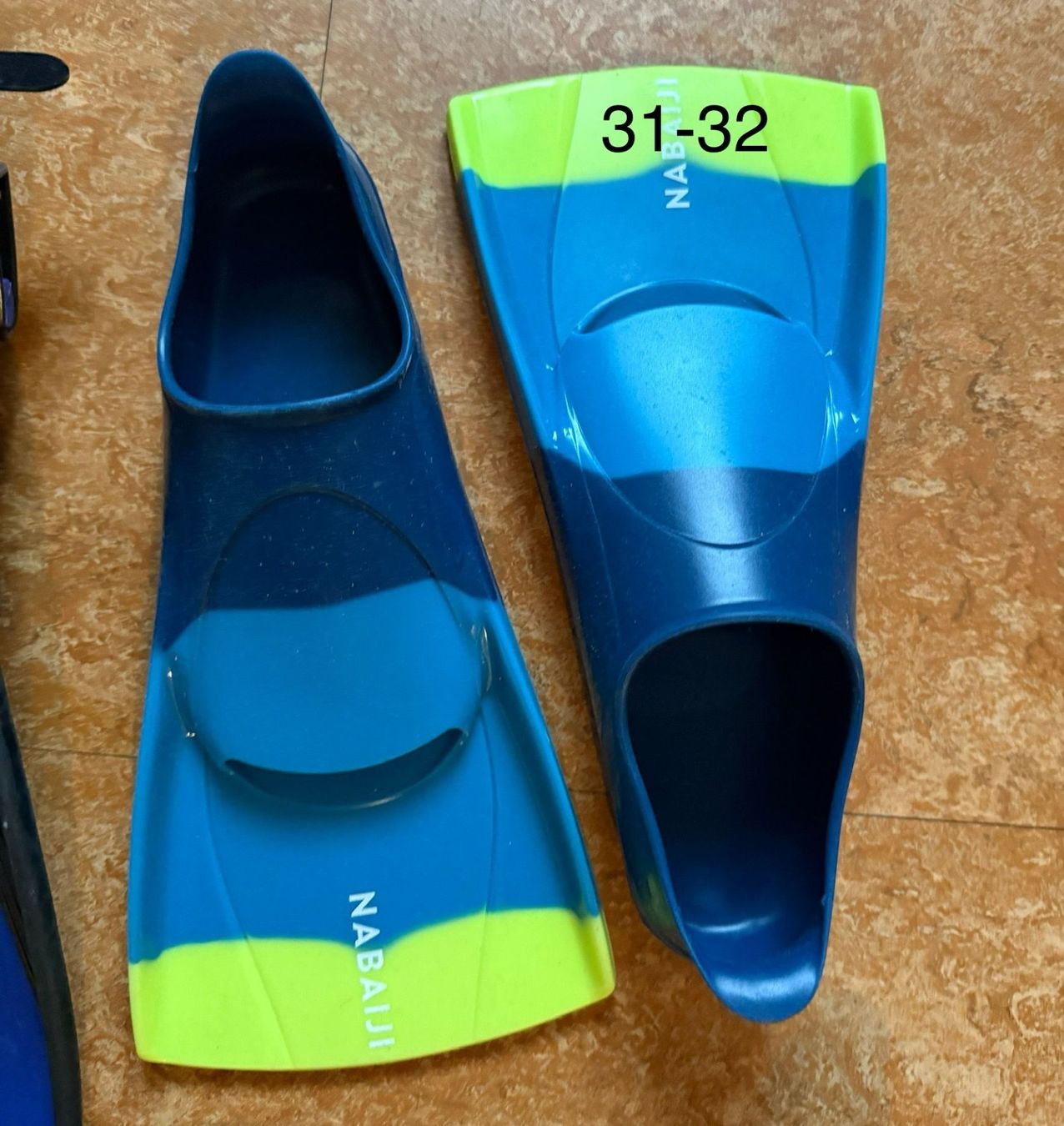 Flossen, Masken & Schnorchel: Schwimmflossen – Gebraucht aus Flawil von Stella_3 1