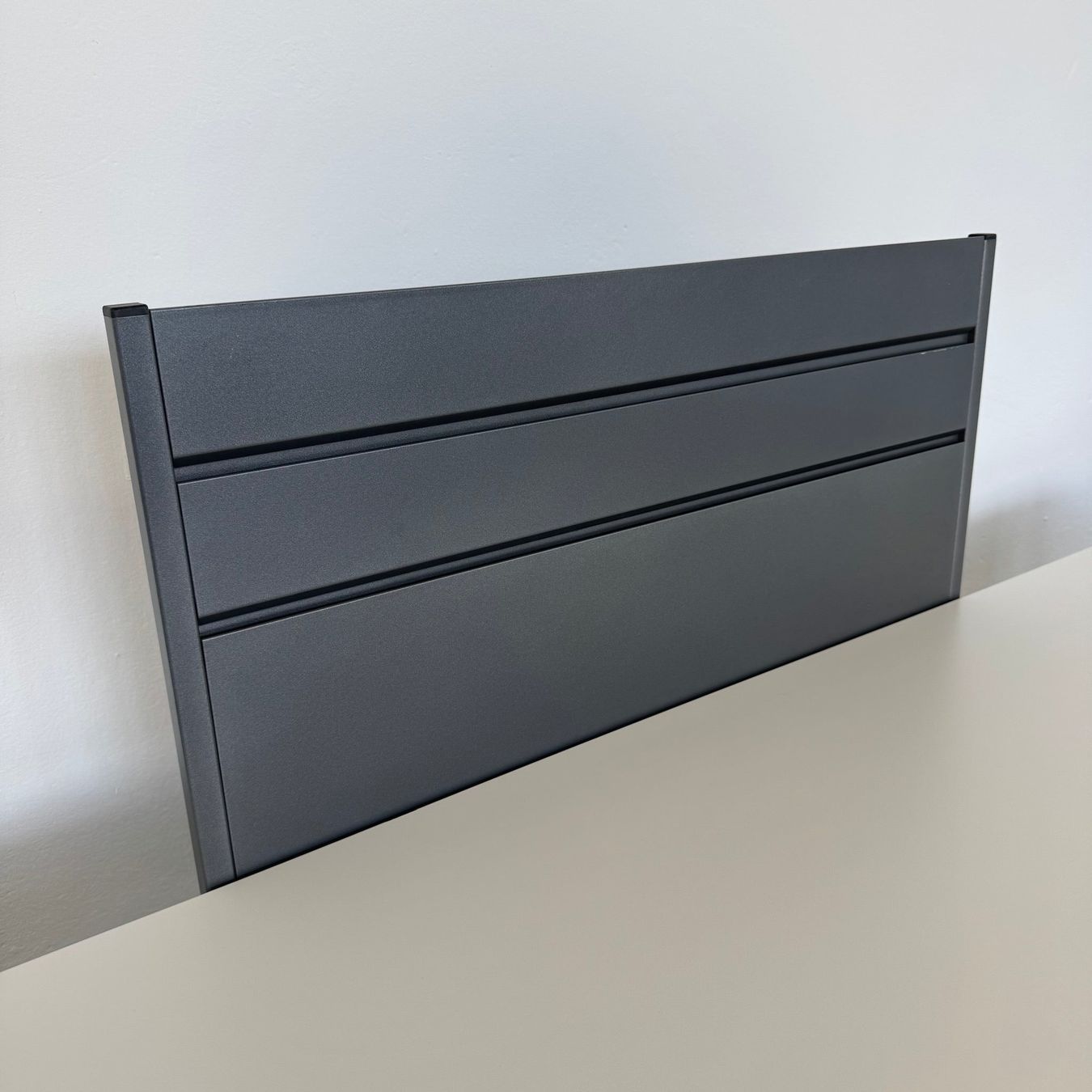 Paraventi: Embru eQ Trennwand mit Tischhalterung – Usato da Schönenwerd venduto da mcofficeshop 3