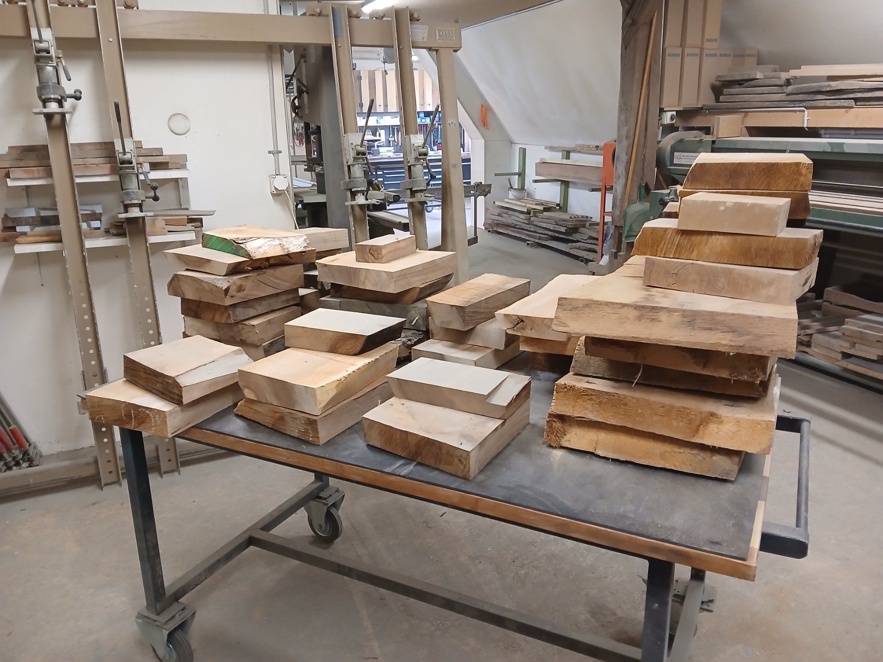 Articoli in legno: Drechselhoz – Usato da Altishofen venduto da Rossi464 2