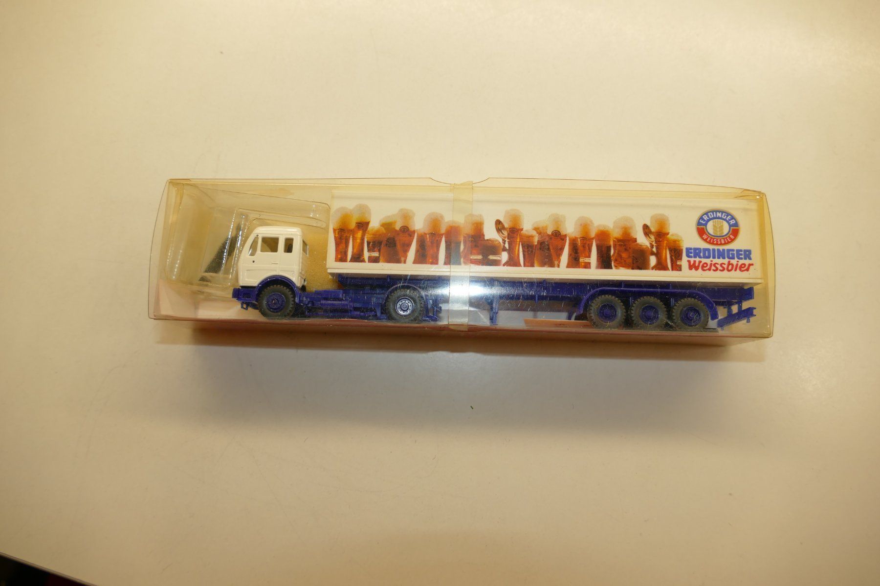 Roskopf Modellini d'auto: Roskopf 1:87: MB Sattelzug Erdinger Bier – Nuovo (secondo la descrizione) da Niederhasli venduto da rail-duerst 3