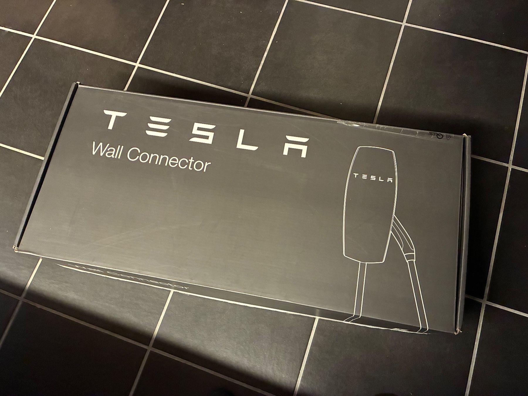 Tesla Batterie-Ladegeräte: Tesla Wall Connector Gen2, 7m cable, max. 22kW – Gebraucht aus Echallens von p5678 3
