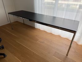 USM Tisch