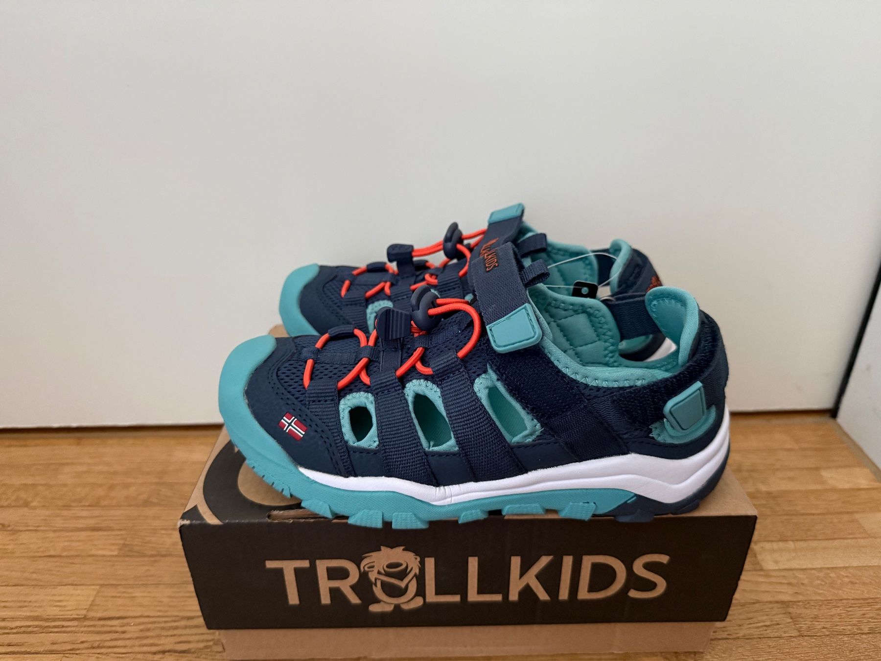 Chaussures garçon: Trekkingsandale Trollkids Gr. 34 NEU – Neuf avec emballage d'origine à Zürich par makmakmak